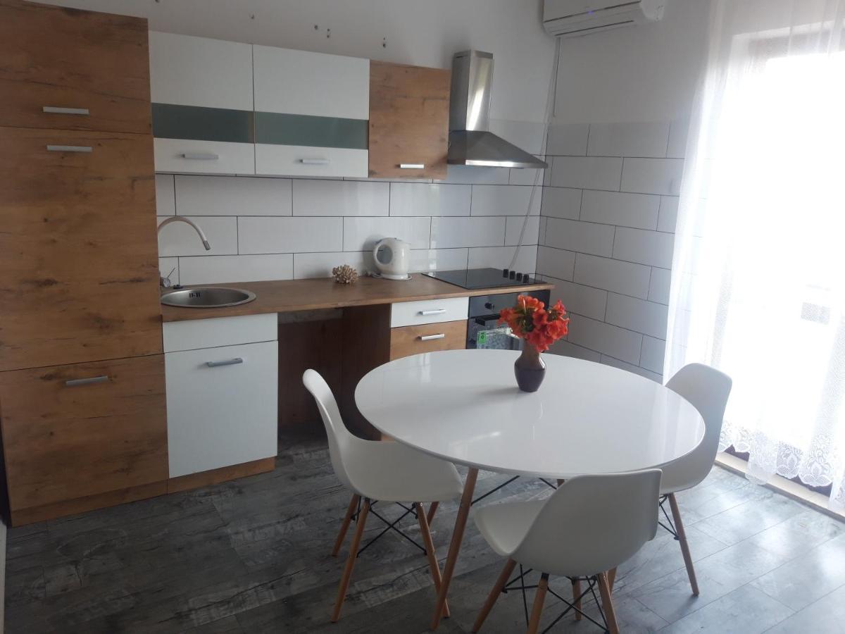 Apartments Radic 로고즈니차 외부 사진