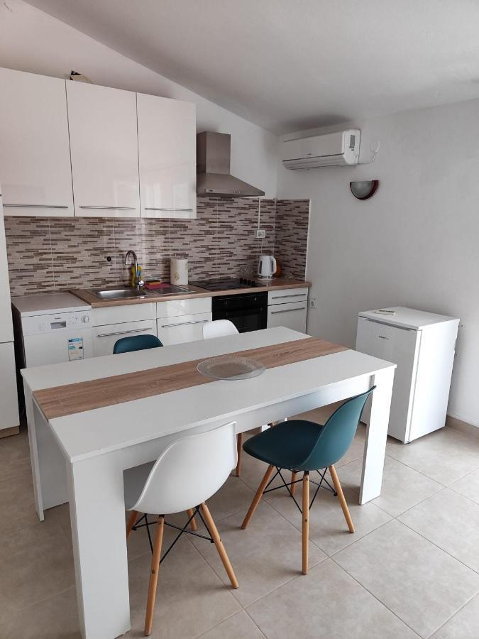 Apartments Radic 로고즈니차 외부 사진